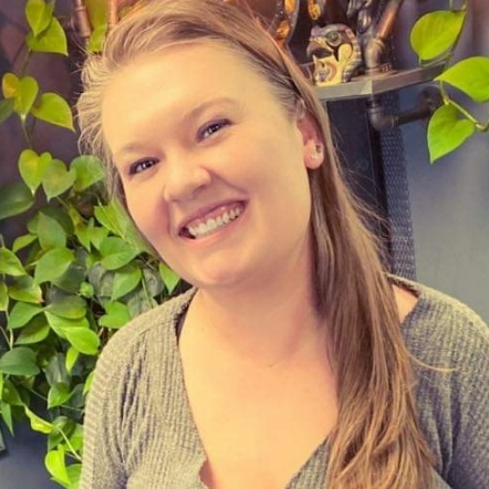 Meet your Posher, Shana